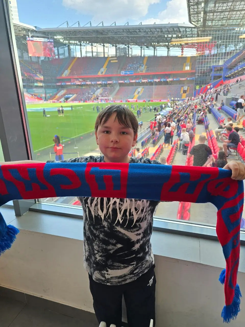 Image 2 of 3 for “CSKA - Pari NN (Category Family)”
